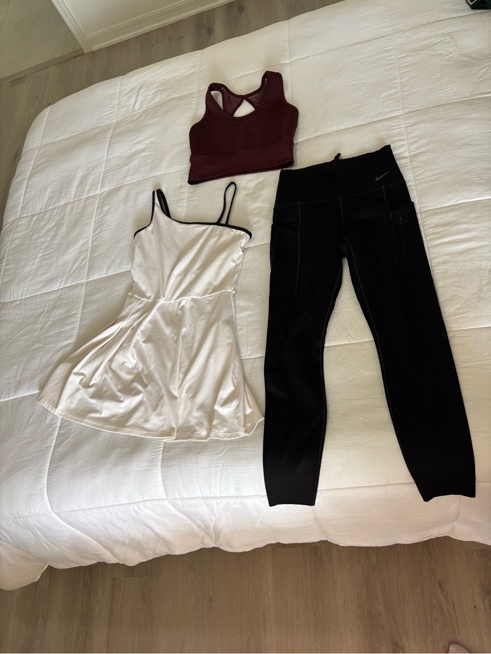 Nike Mixed Bundle High Waisted Leggings White Tennis Dress Nike Clean Girl Gym S